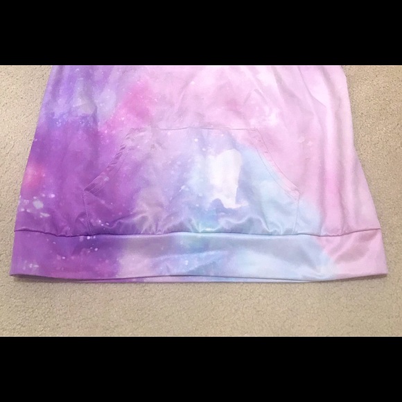 EUC THIS IS A SUPER CUTE&COMFY&SILKY FEEL TYE DYE LONGSLEEVE BOUTIQUE HOODIE!!! - Picture 5 of 6